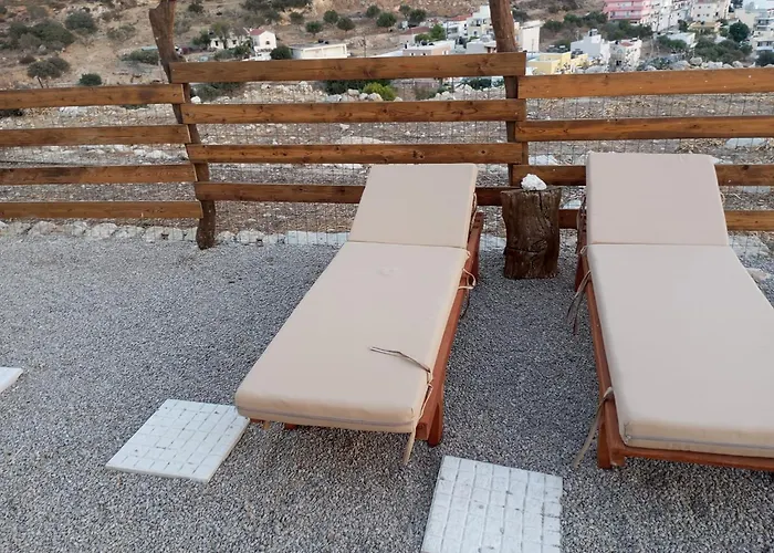 Lindia Athena Traditional House וילה קרפאטוס