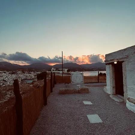 Villa Lindia Athena Traditional House *