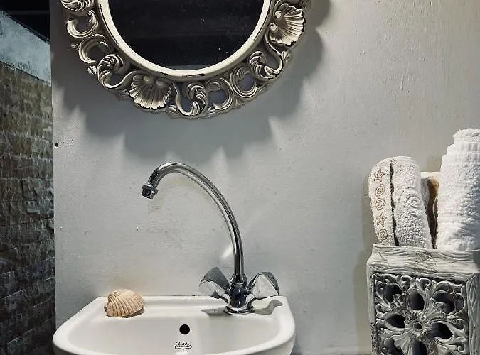 Lindia Athena Traditional House ヴィラ カルパトス